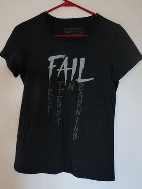 Human Unlimited Fail women's Tshirt XL